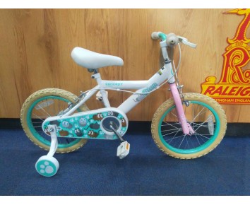 second hand bike with stabilisers